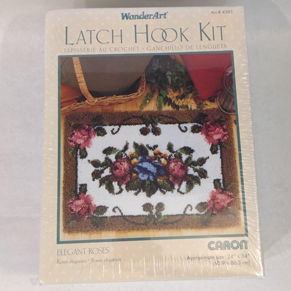 Vtg WonderArt Caron Elegant Roses Latch Hook Kit 24x34 Floral Rug Art 4385 NOS